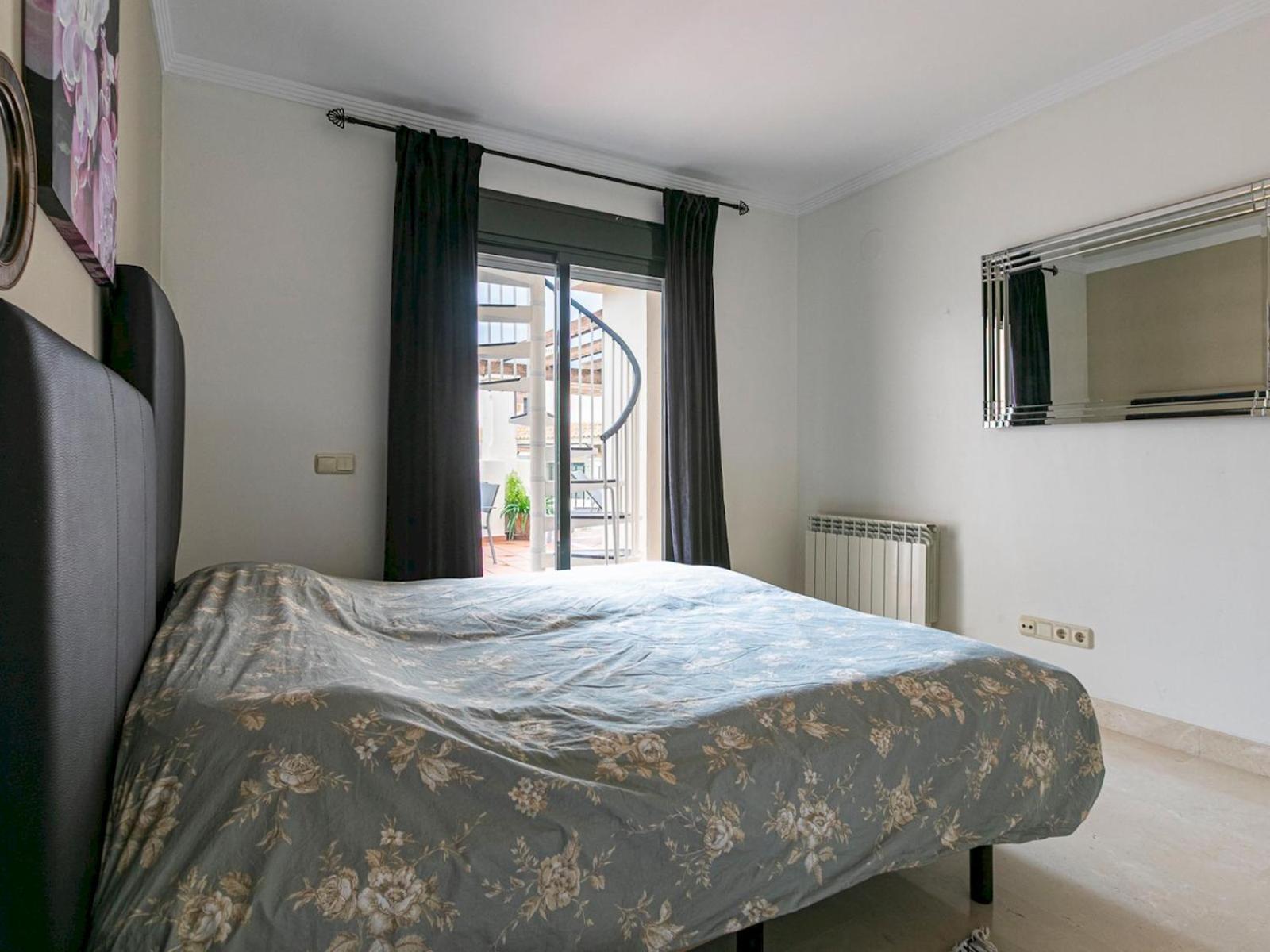 Beautiful With Lovely Terrace Pass The Keys Apartment *