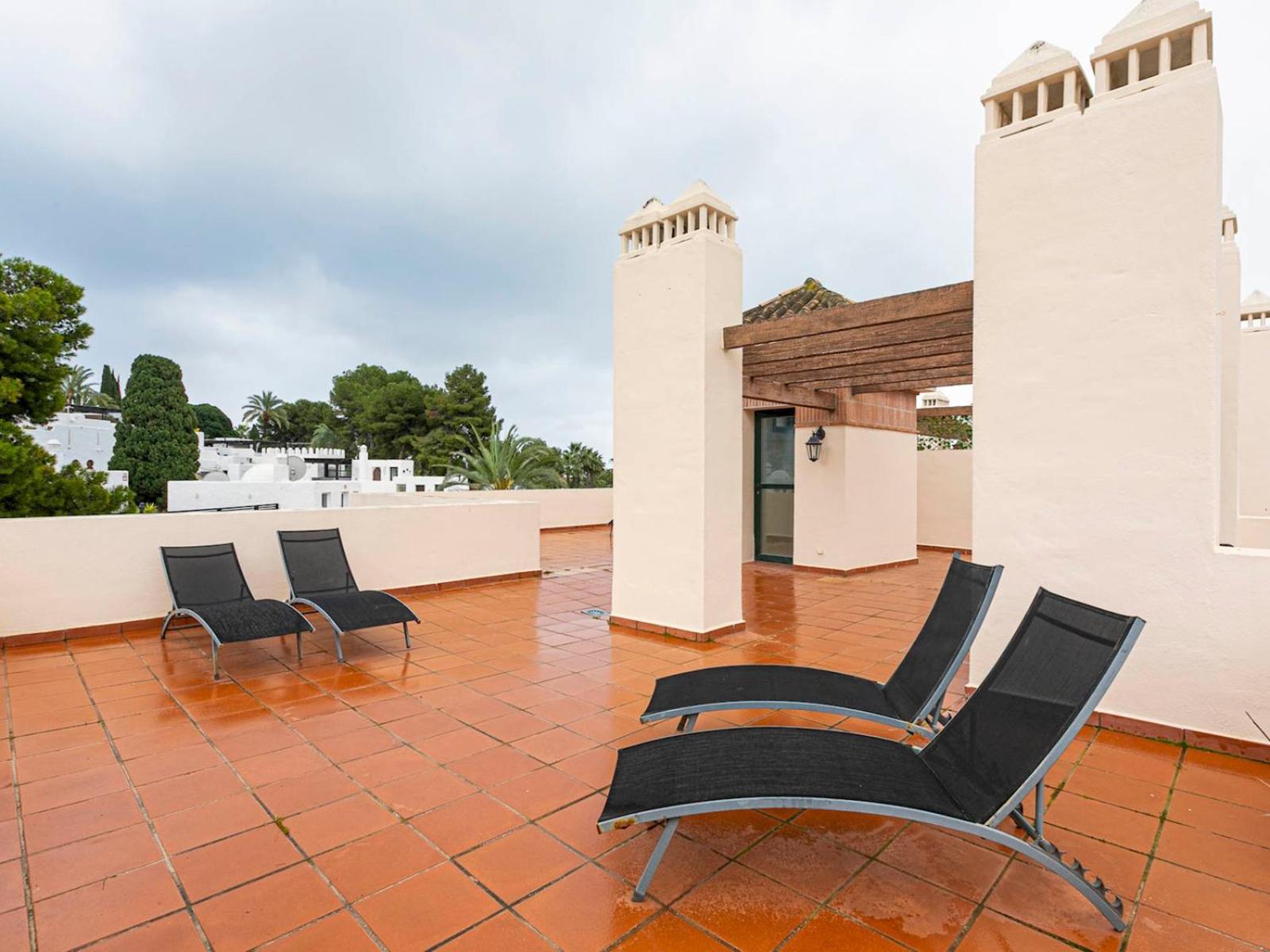 Apartment Beautiful With Lovely Terrace Pass The Keys