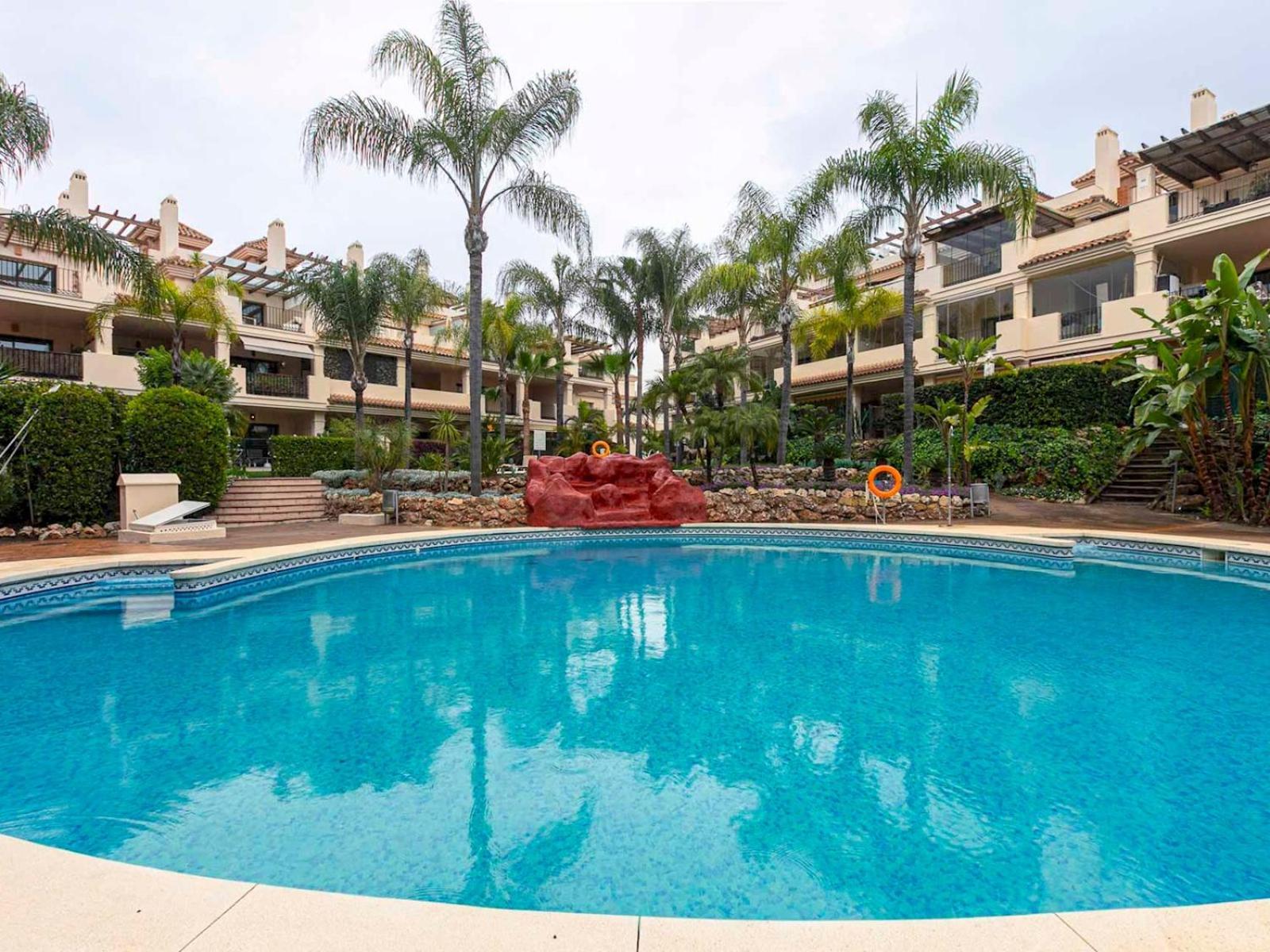 Beautiful With Lovely Terrace Pass The Keys *