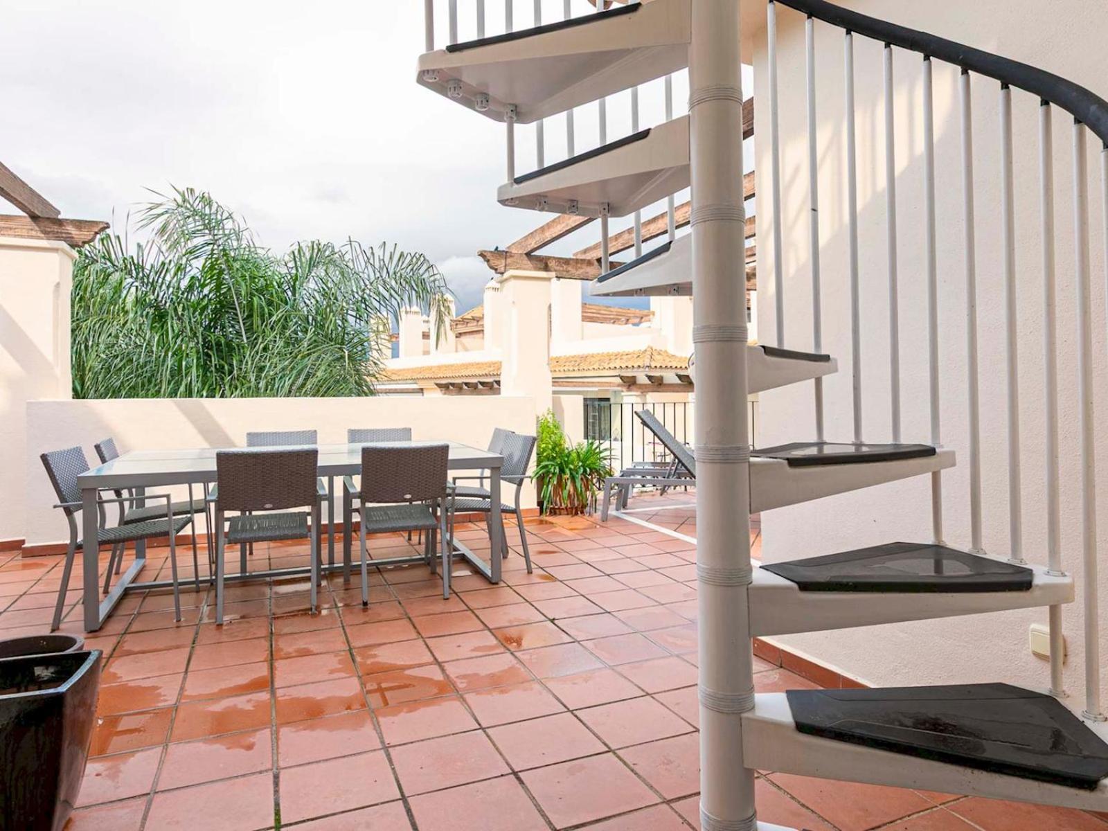 Apartment Beautiful With Lovely Terrace Pass The Keys