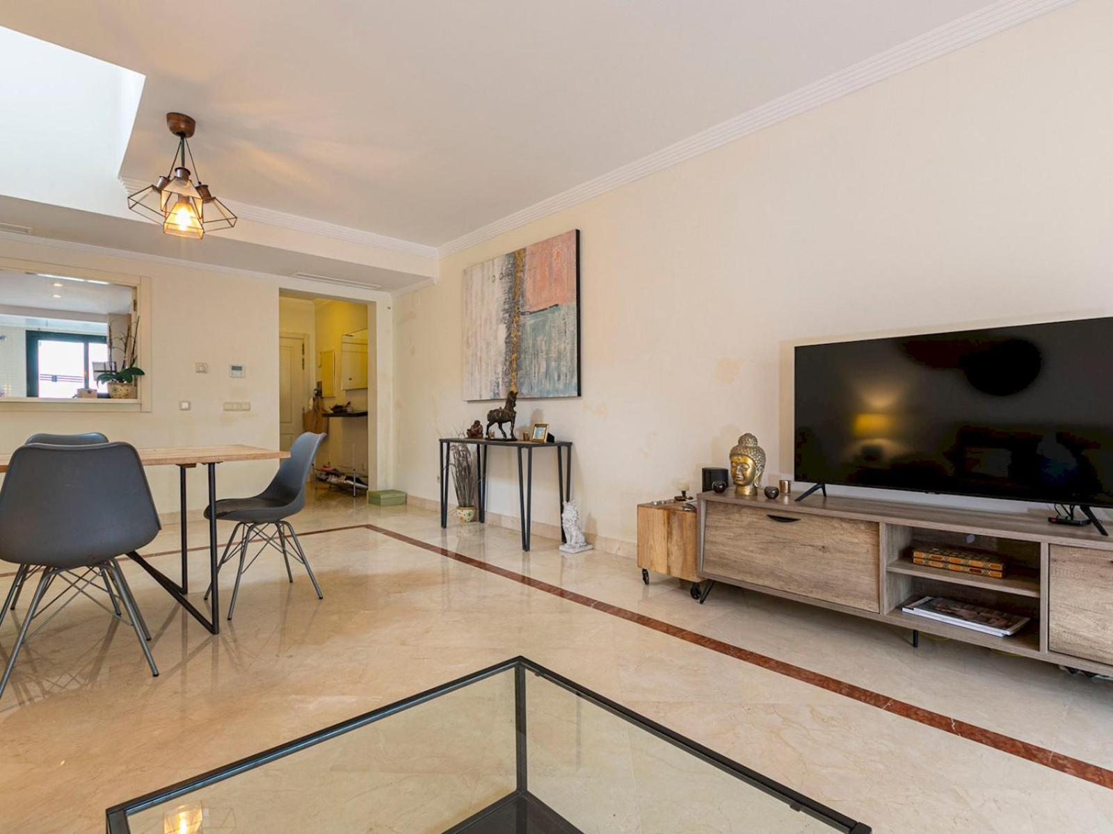 Beautiful With Lovely Terrace Pass The Keys Apartment