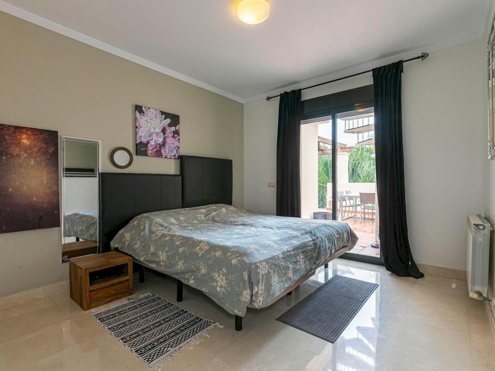 Apartment Beautiful With Lovely Terrace Pass The Keys