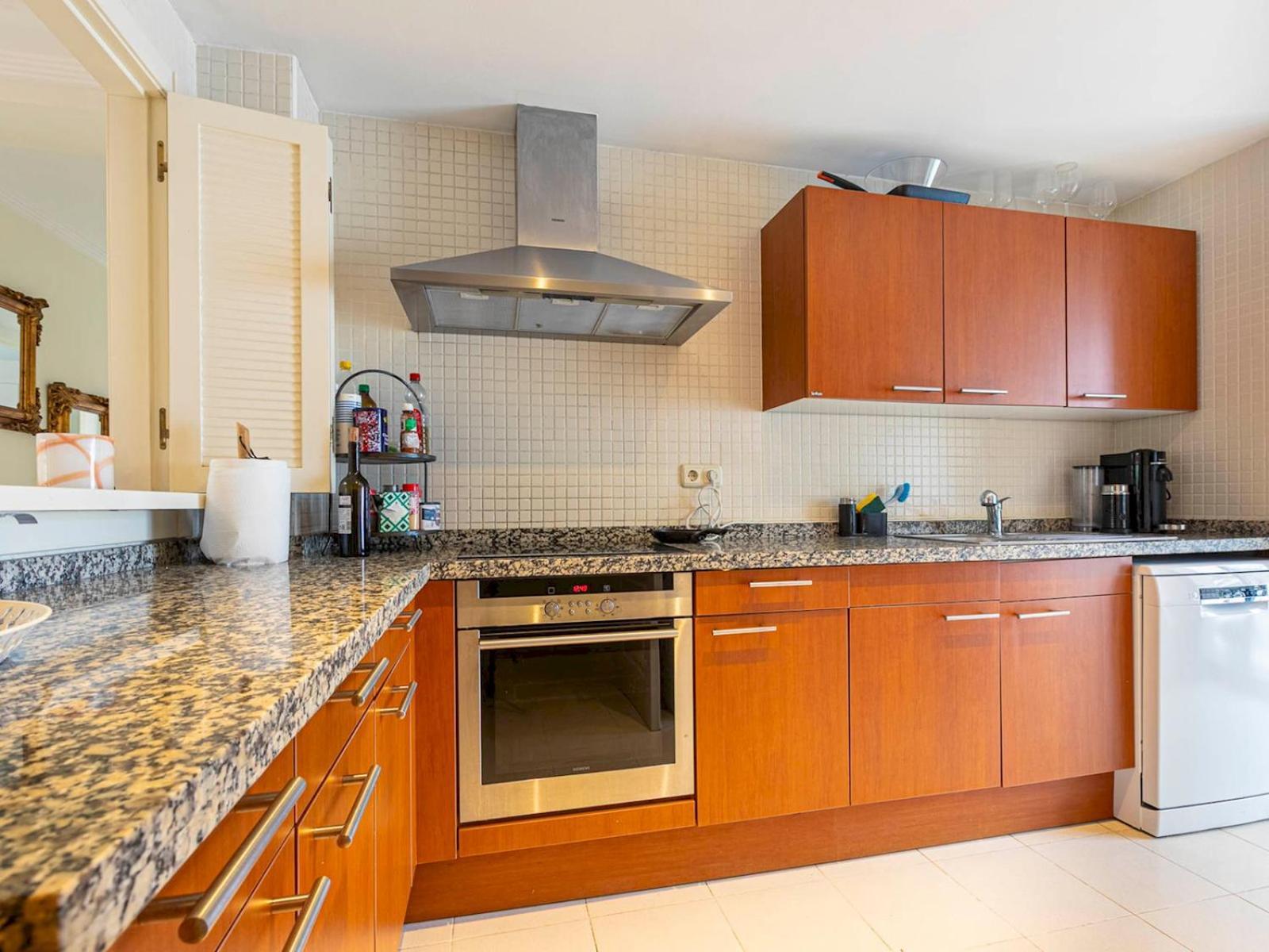 Beautiful With Lovely Terrace Pass The Keys Apartment